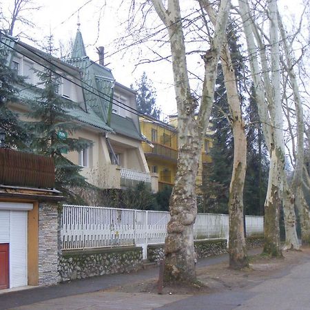 Prima Piheno Hotel Miskolc Exterior photo